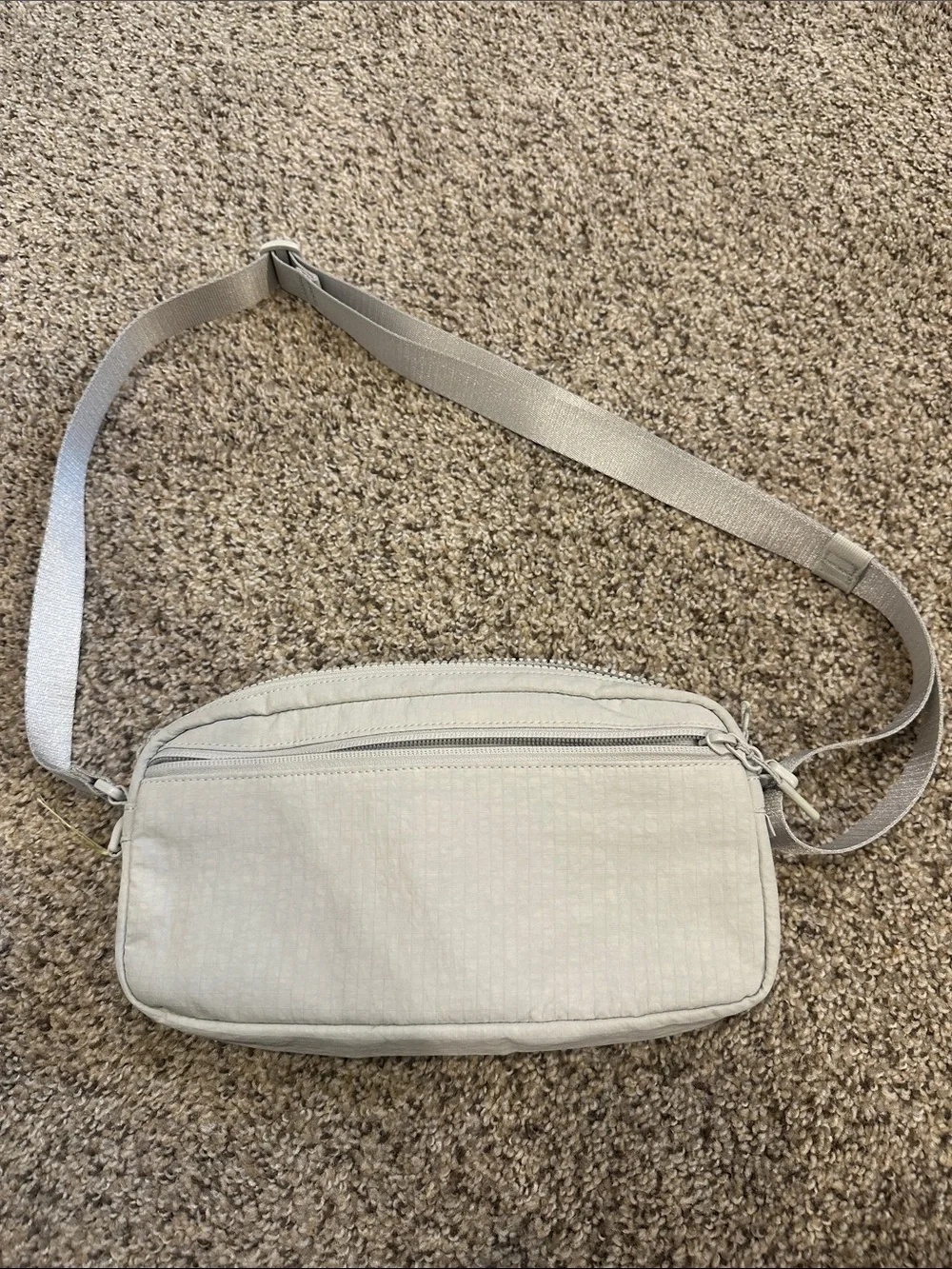 Gray lululemon bag